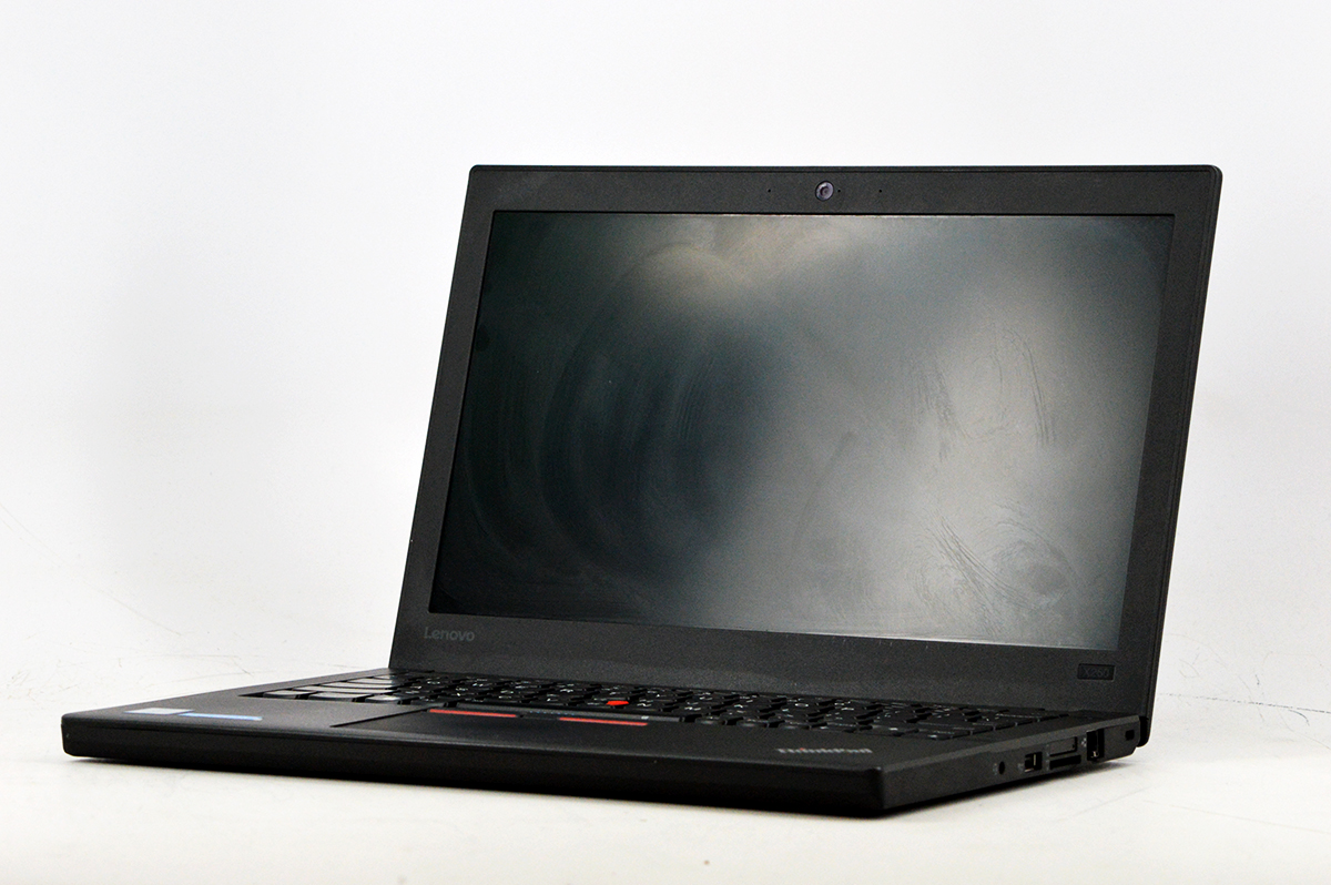 Lenovo ThinkPad X260 | 256GB SSD | 8GB RAM | i5-6300U @ 2.4GHz |